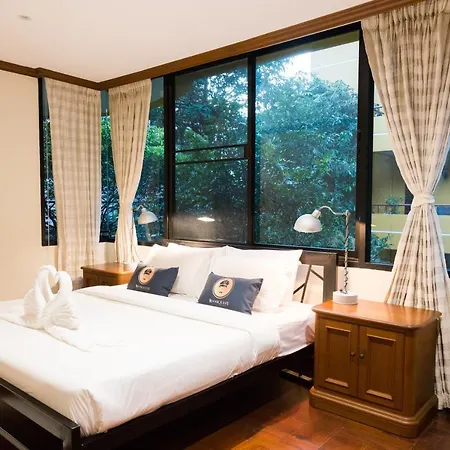 Roomquest Sukhumvit 36 Bts Thonglor